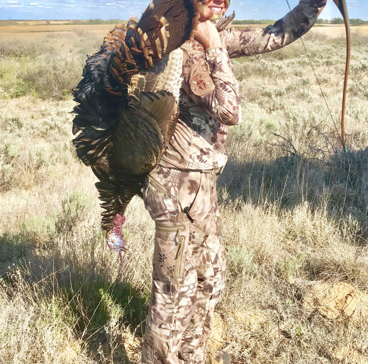 Paramount_Gear's tweet photo. Anyone wanna guess who the next member of the #paramountoutdoors #EngineeredHuntingGear Tribe Pro Staff is? All we can say is it’s a true mover-and-shaker, just like #CrossbowKristy ... #alwaysoutside #ThereIsNoOffseason #ehgtribe @Paramount_Out #blackbelt #burroracingworldchamp https://t.co/qCR3TvhvcA