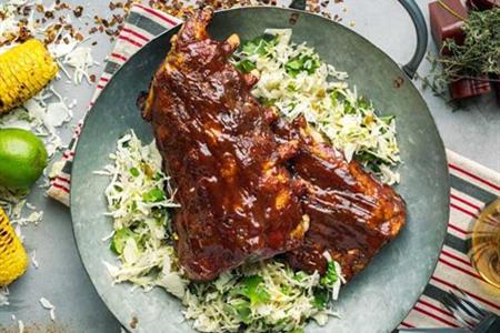Foodiechats's tweet photo. Welcome to our kick-off of #NationalPorkMonth with @ILFarmFamilies #TheyFarmWeEat - on #Foodiechats - Before we get started with #Porktober where are you #TwEATING from and what was your last pork inspired dish you enjoyed? https://t.co/u5JFI8zTIb