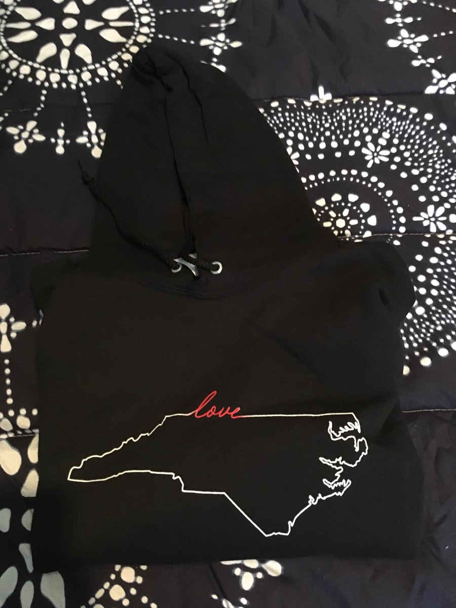 KristinEliz23's tweet image. @SophiaBush @HilarieBurton @DanneelHarris I just got home from my Iron Infusion &amp;amp; came home to this. Day definitely made. Wasn’t expecting it so quickly. So glad I could help the #CapeFearlessChallenge. This will definitely keep me warm &amp;amp; warm my heart at the same time 💙