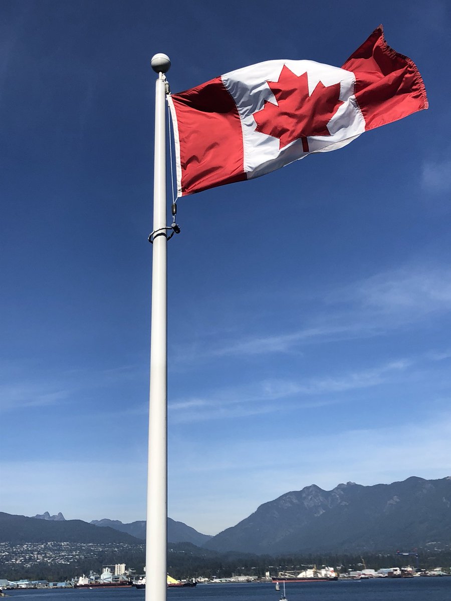 lndeutsch's tweet photo. Finally getting to tweeting from amazing day at #designcampBC! Thank you @GrantFrend @JeffreyCurwen 4 putting together a great event with wonderful people (&amp; puppies). #bcedchat #dtk12chat https://t.co/qiRkhpKI2e