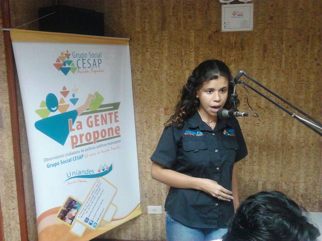 MeridaPropone's tweet image. #1Oct | Agradecemos la oportunidad que @Noticiero1027FM y @Studio102_7 brindaron en su espacio meridiano para que Nstra Coord. @andpolitologa brindara información sobre la actividad de hoy en @_AlcaldiaMerida con #VeedoresMRD junto a #LaGentePropone