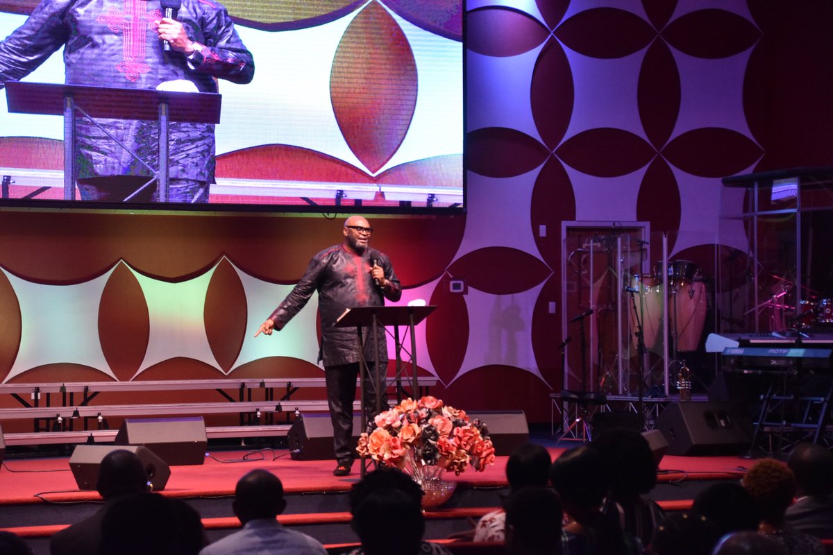 GLCConference's tweet photo. “The blessing gives you proficiency” - @chuksozabor
#alcweek https://t.co/nxHiKYOU1w
