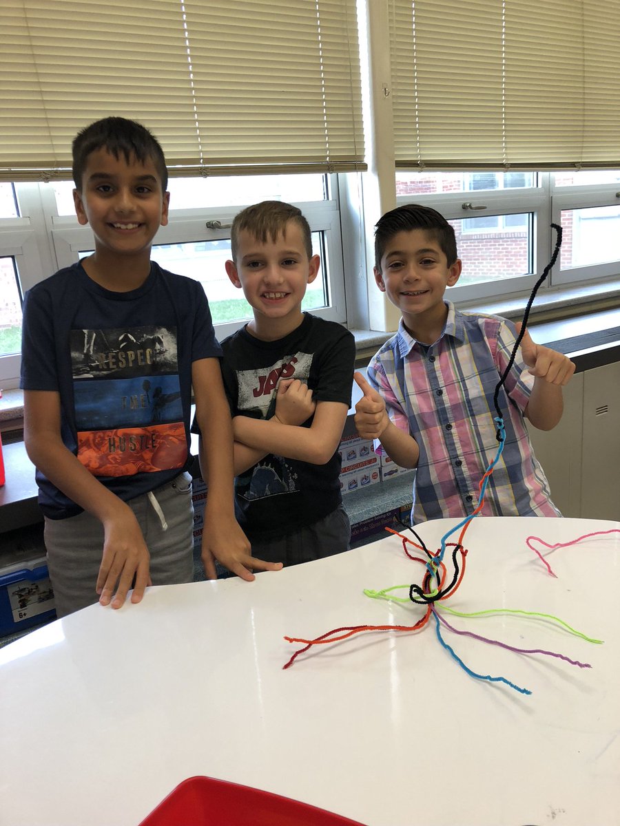 RobDesignLab's tweet photo. 3rd graders worked cooperatively to build the tallest pipe cleaner tower. The tallest tower was 18.75 inches! #teamwork #STEAM @RobertsvilleES https://t.co/wFwLisxQhe