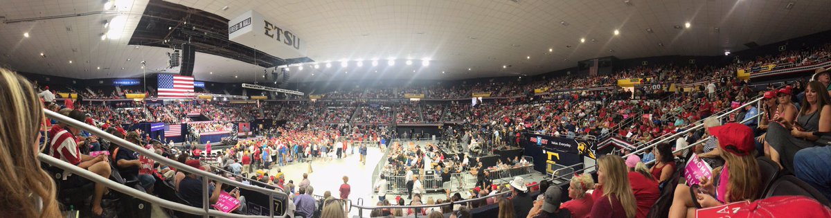 1shawnster's tweet photo. #Trumpintricities #TrumpRally #TrumpInJohnsonCityTN https://t.co/lgdHDJRrqh