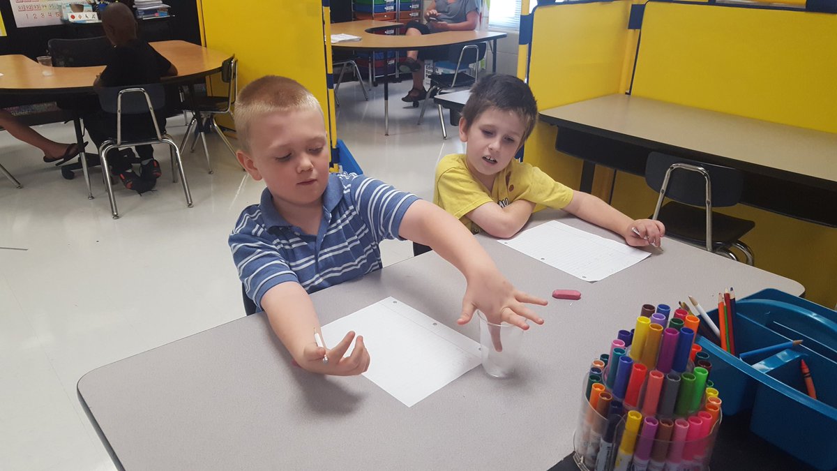 KSUCat816's tweet photo. Science was all about matter. Today we recorded our observations of ice melting. @SpringBranchEl #isdstrong #isdscience #isdcbss https://t.co/oz8BUqK3Rb