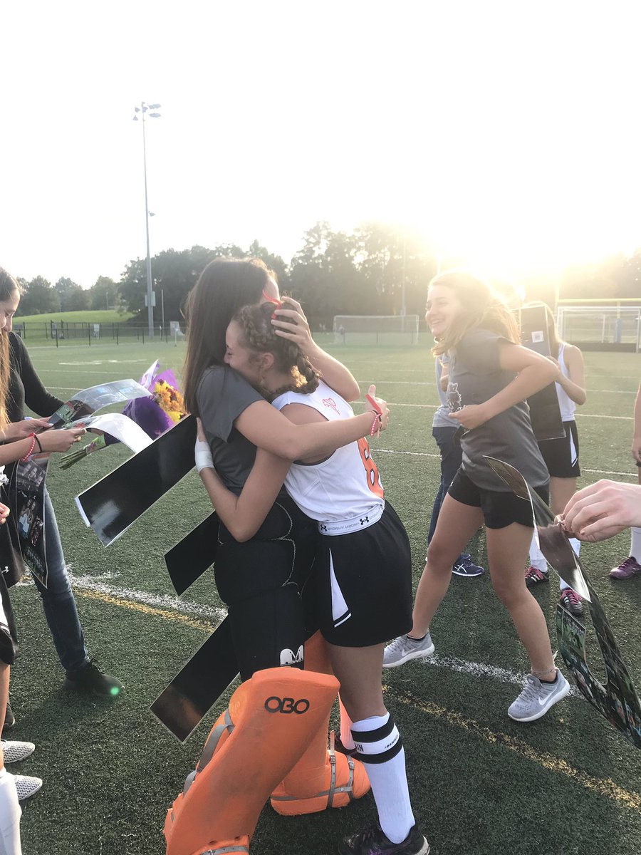 EastPennsboroFH's tweet photo. Happy SENIOR night to our girls! Thank you for your contributions to this team and this program! We will miss you! https://t.co/XTA6gVVCwB