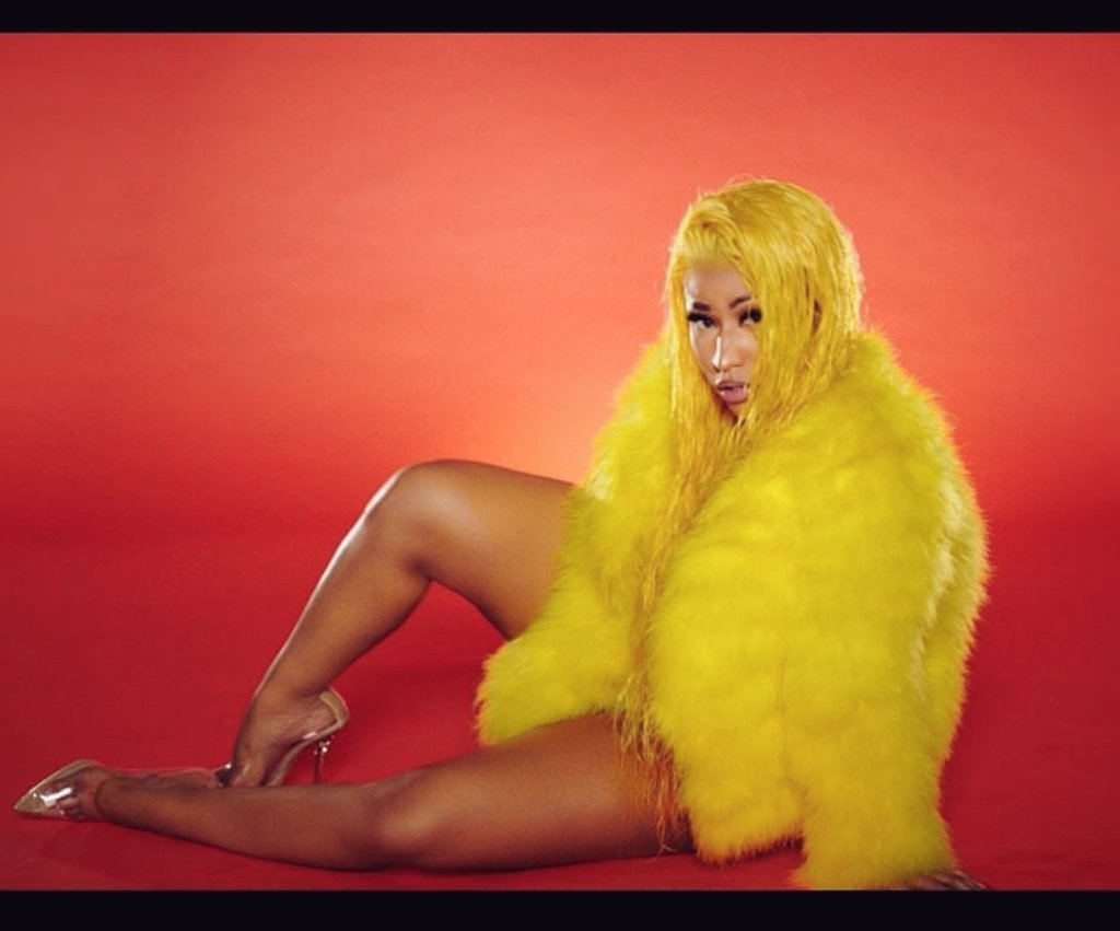 Los10HitazosOye's tweet image. El grupo británico @LittleMix viene con todo y el próximo 12 de octubre sacará su nueva canción #WomanLikeMe junto a la extravagante @NICKIMINAJ ❤️🔥🎶🎸💥💅🏼🙌🏼👏🏻

RT Si también gritaste de emoción 😱😱😱
#NewMusic #Song #Queen

@Oye897
@OyeAlbert897