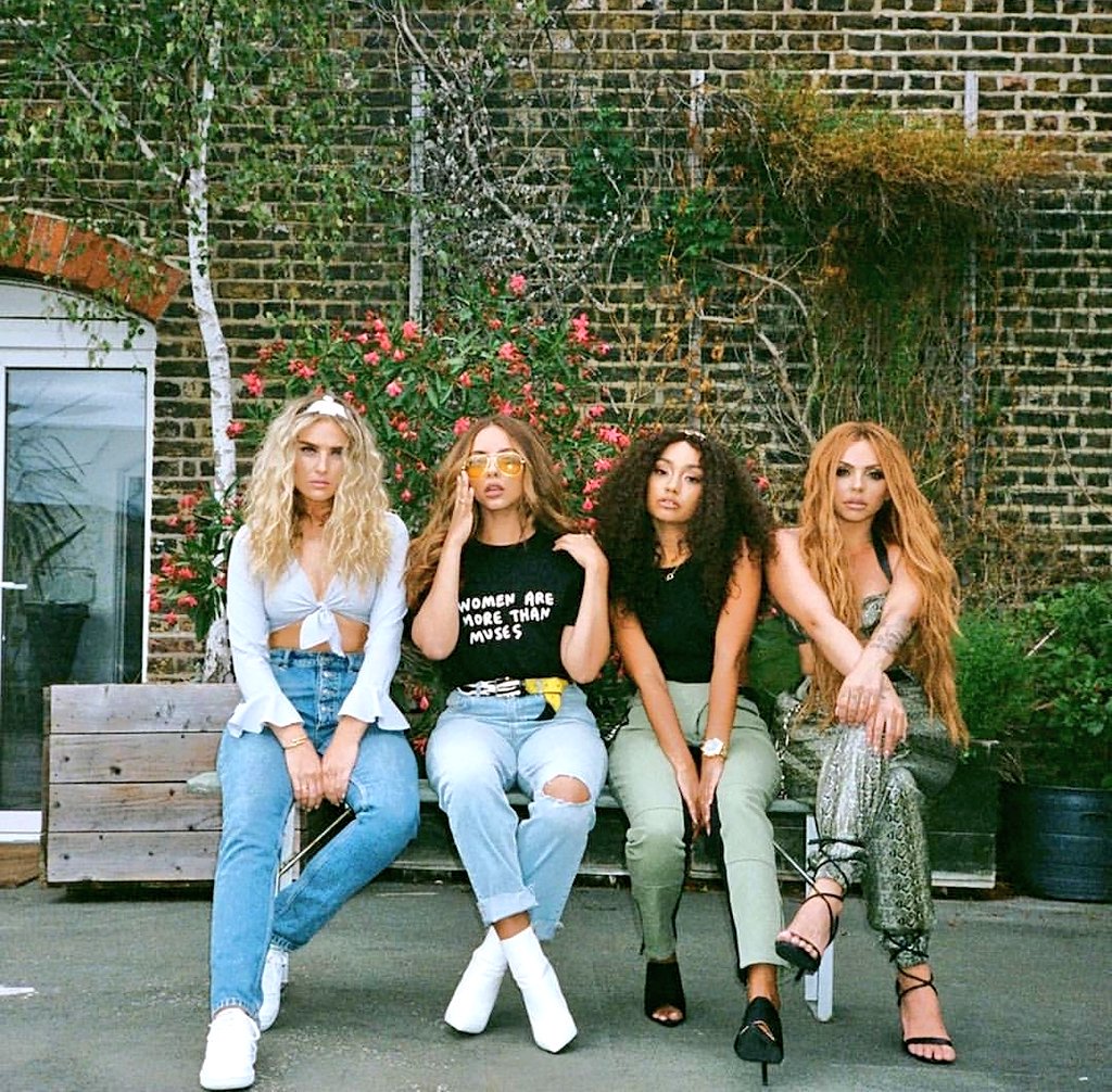 Los10HitazosOye's tweet image. El grupo británico @LittleMix viene con todo y el próximo 12 de octubre sacará su nueva canción #WomanLikeMe junto a la extravagante @NICKIMINAJ ❤️🔥🎶🎸💥💅🏼🙌🏼👏🏻

RT Si también gritaste de emoción 😱😱😱
#NewMusic #Song #Queen

@Oye897
@OyeAlbert897