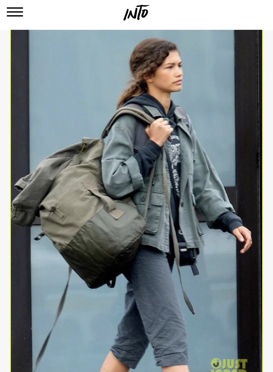 jillboard's tweet photo. uh oh spoilers from the set of ‘spider-man: far from home’ https://t.co/eJA0My931M https://t.co/GREgEek6ok