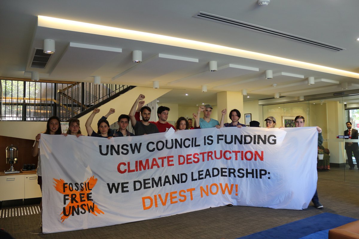 UNSW invests over $44 million in the fossil fuel companies ravaging our planet and destroying our climate. Students say no more and are occupying the Chancellery in protest!
#divest #fossilfree #UNSW #ClimateAction