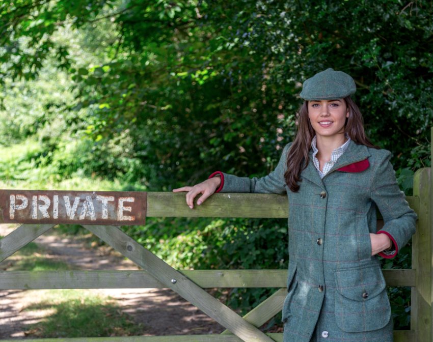 RutlandPride's tweet photo. We're loving Butler Stewart's range of country wear this Autumn, especially with these beautiful crisp October mornings. #October #Tweed #CountryClothing #ButlerStewart https://t.co/KNFXJg8fpc