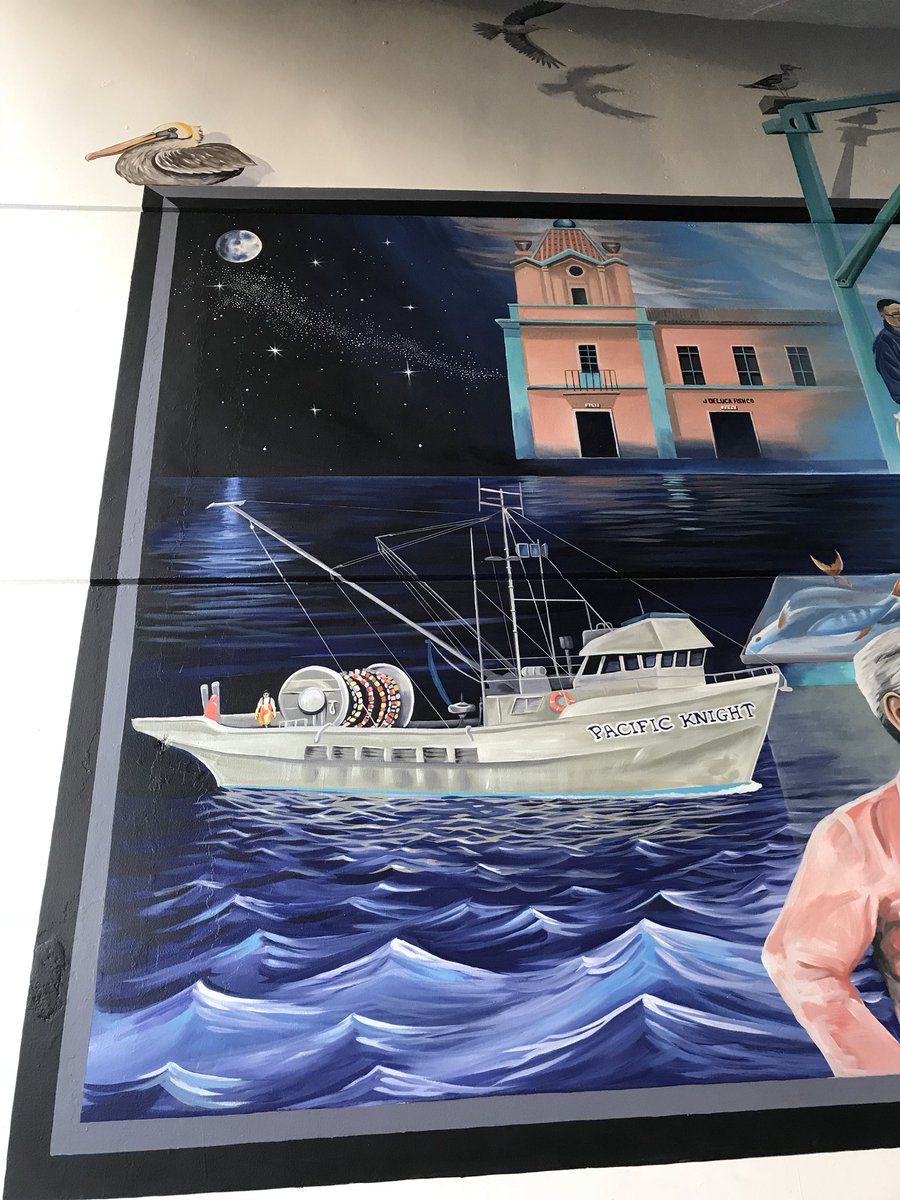 MelissaMurals's tweet image. 3 week J DeLuca Fish Company Inc. Mural almost done! It’s looking great. Working in some 3D shadows #muralist #jdeluca #muralprogress