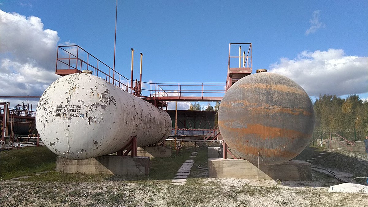 blastspb's tweet image. Наша компания выполнила комплекс работ по #бластинг #blasting очистке и покраске газовых емкостей.