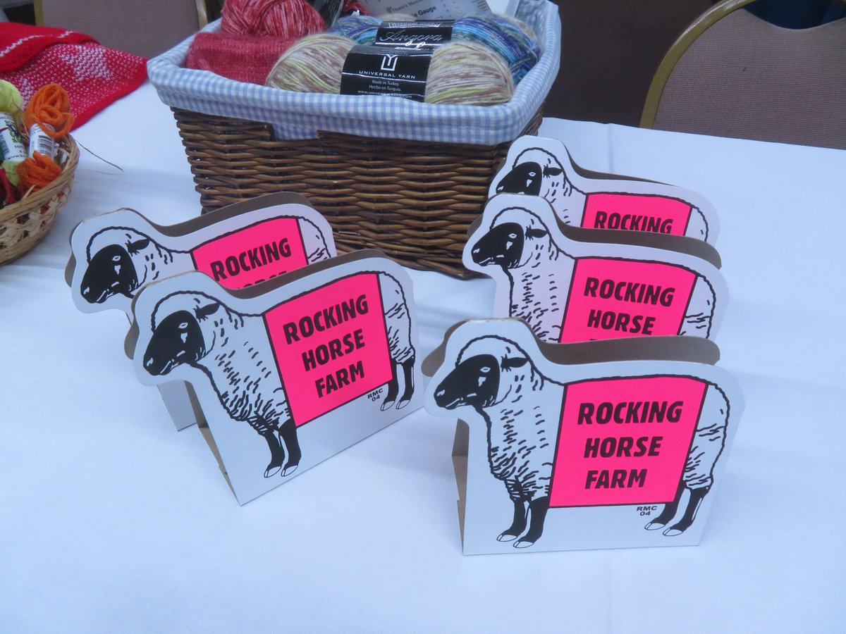 StCloudKnitShop's tweet photo. Scenes from #septemberseminar last weekend at #rockinghorsefarm @StCloudKnitShop 
#knitting #yarn #machineknitting #knittingmachine #carolewurst #knittinginstructor #felting #needlefelting #fiberart #knittingseminar #passap #passapknittingmachine #machineknittinginspiration https://t.co/m9cy8Sz6yN