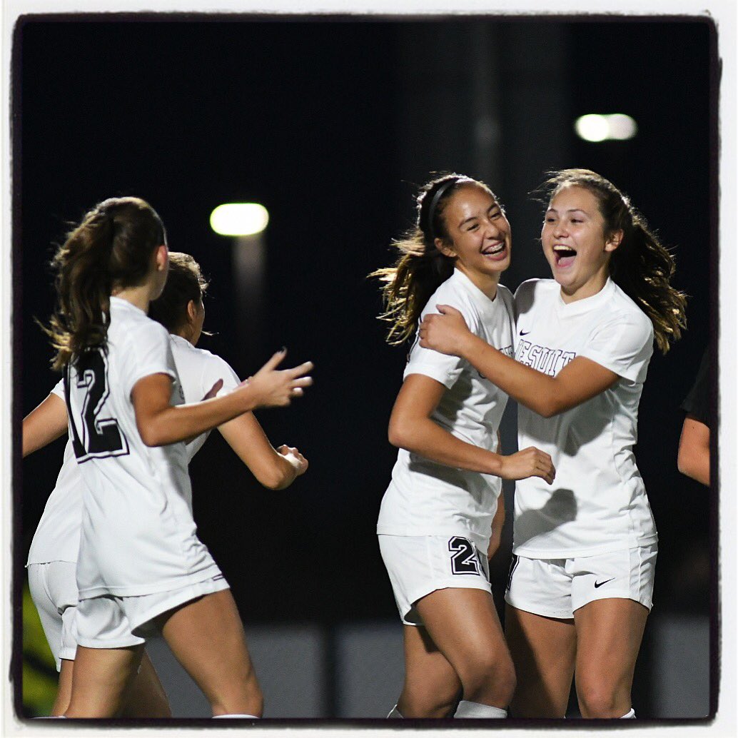CandidEyePhoto's tweet photo. Callan Harrington celebrates Naomi Alvarez’ first half goal to put Jesuit up 1-0 over #MountainsideMavericks | #OSAA @OSAASports #JesuitSoccer #JesuitCrusaders #SaderNation #JesuitHighPDX @jesuithighpdx @TheSaderNation(📷©️https://t.co/4EfRFELCrM) https://t.co/OsWOYytAWf