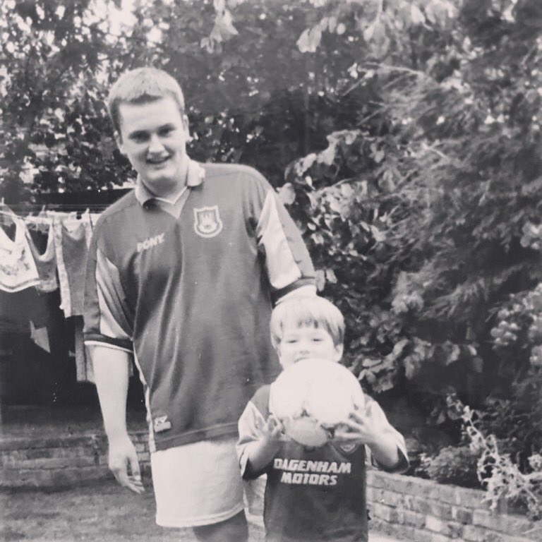 Please please please retweet for my nephew who died suddenly at 26 on Sunday morning. A big West Ham fan we are hoping to get a minutes applause in the 26th minute of our home game against Spurs #ricky26 @WestHamUtd <a href="/SpursOfficial/">Tottenham Hotspur</a> <a href="/WestHam_Central/">Central</a> please retweet