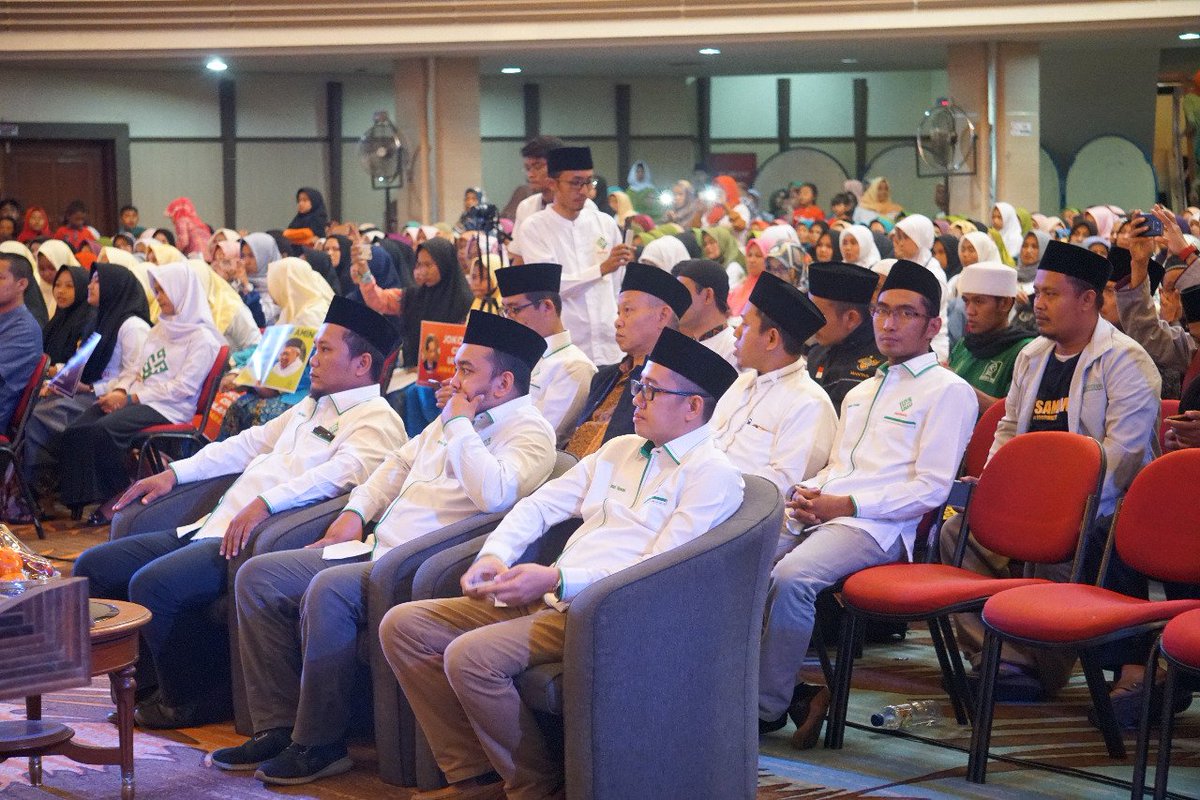 JabarSamawi's tweet photo. Deklarasi #Samawi Propinsi Jawa barat di Bandung.
#KitaSamawi
#jokowilagi https://t.co/wr2CWxzoos