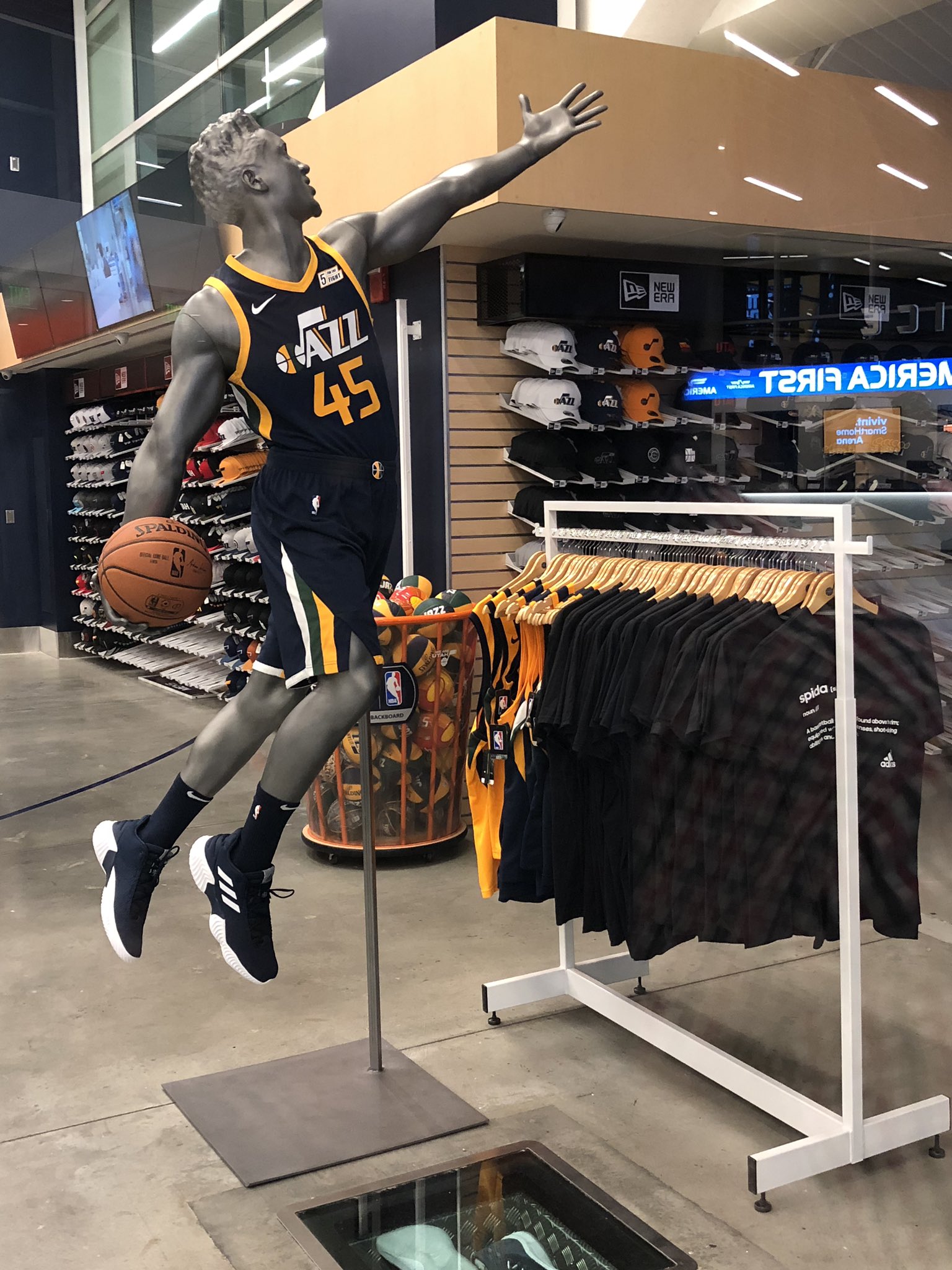 donovan mitchell pro bounce