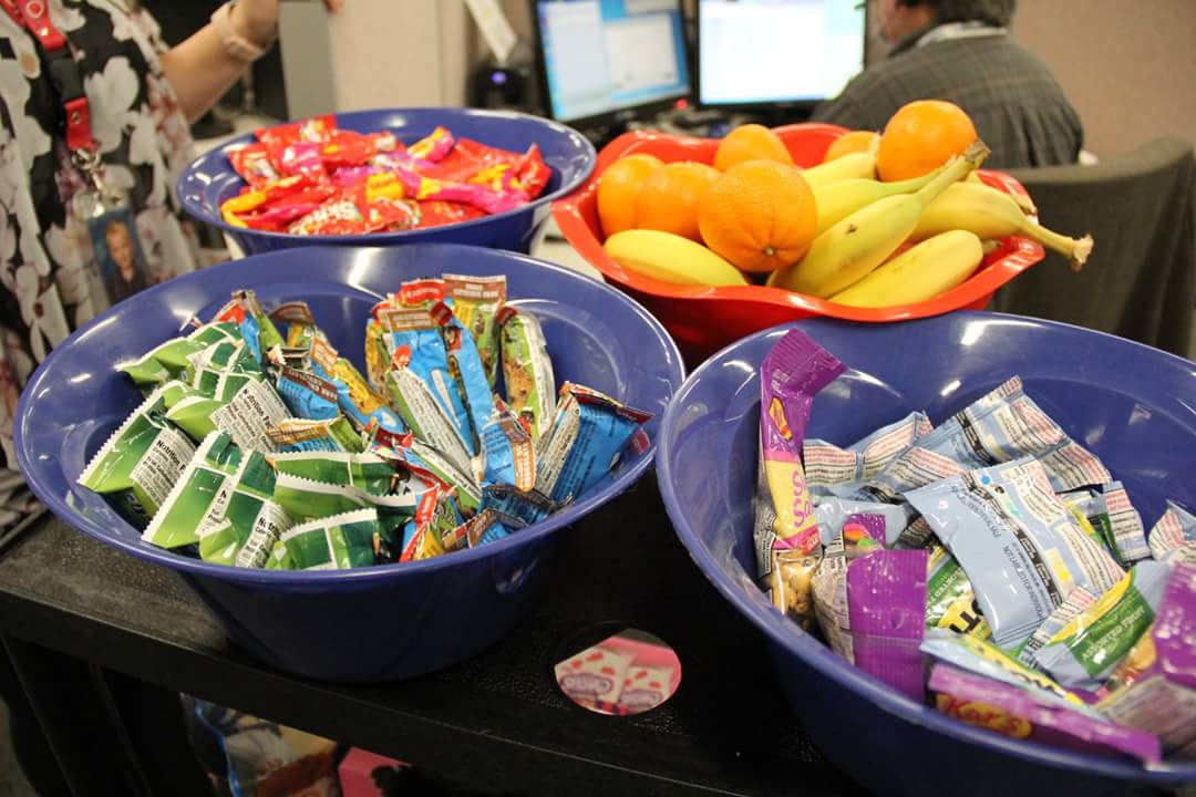 QualfonFTC's tweet photo. Happy #CustomerServiceWeek ! #snackcart #snackgame #Qualfon #careatwork https://t.co/W1lJ2LN59Q