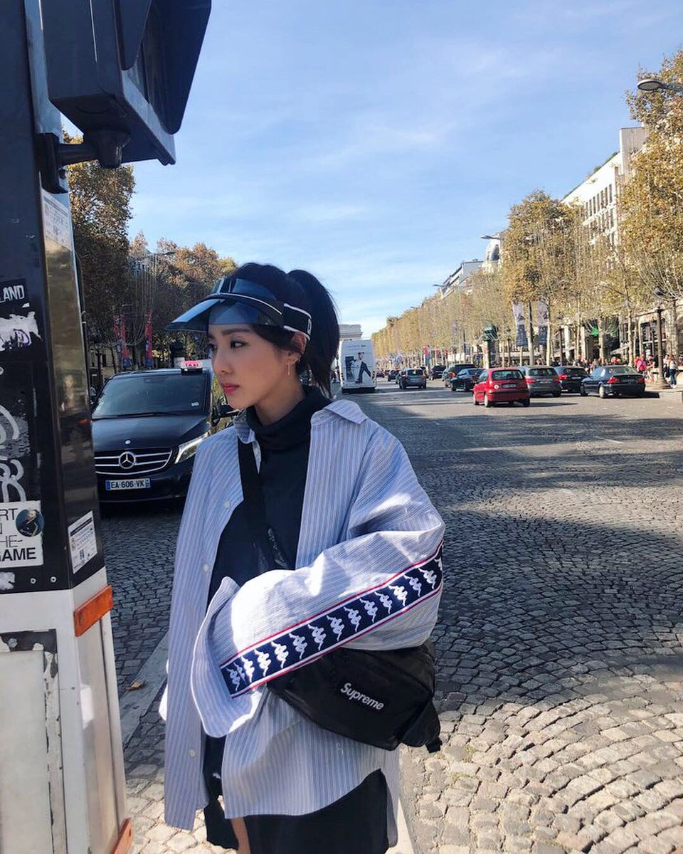 krungy21's tweet photo. Tourist Dara in Paris #DiorClub https://t.co/nS24oljfvf