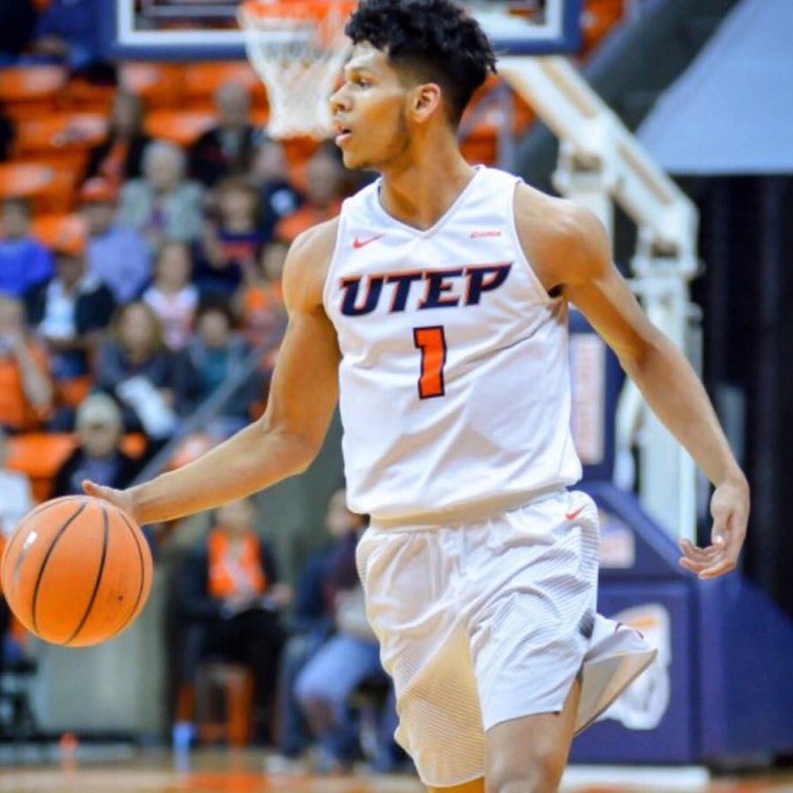 UTEPMBB's tweet photo. Happy Birthday wishes to @UTEP_MBB Senior Forward @PaulTooTall41! Hope you’ve had a great Birthday Paul and @Miner__Mania cannot wait to cheer for you in your final season as a Miner!⛏⛏🎉🎉

#HappyBirthday #WeAreMiners https://t.co/zMO3aYIhWR