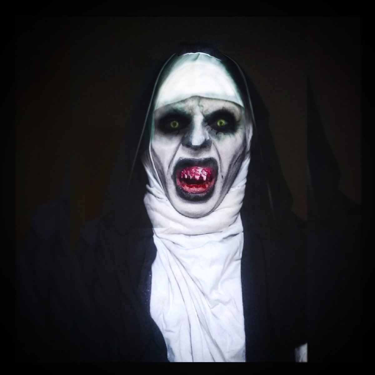 someonelikeyury's tweet photo. HALLOWKWEEN : VALAK
Na demonologia, Valac é conhecido por dar respostas verdadeiras sobre tesouros escondidos.
#valak #thenum #afreira https://t.co/ilPWfKhzMl