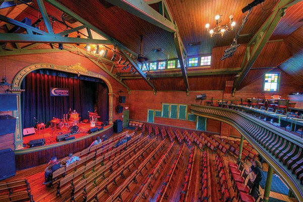 FilipoTR3's tweet photo. SAT 10-6 @TimReynoldsTR3 is back @InfinityHall #NorfolkCT for the #TR3FallTouR2018 For full #TR3TouR info: https://t.co/9pjb0jplX4 PEACE #TimReynolds #TR3 #TR3FallTouR #FallTouR2018 #FallTouR #TR3OnTheRoad #OnTheRoad #LiveMusic #InfinityHallNorfolk #Norfolk https://t.co/NXJ4c55GQN