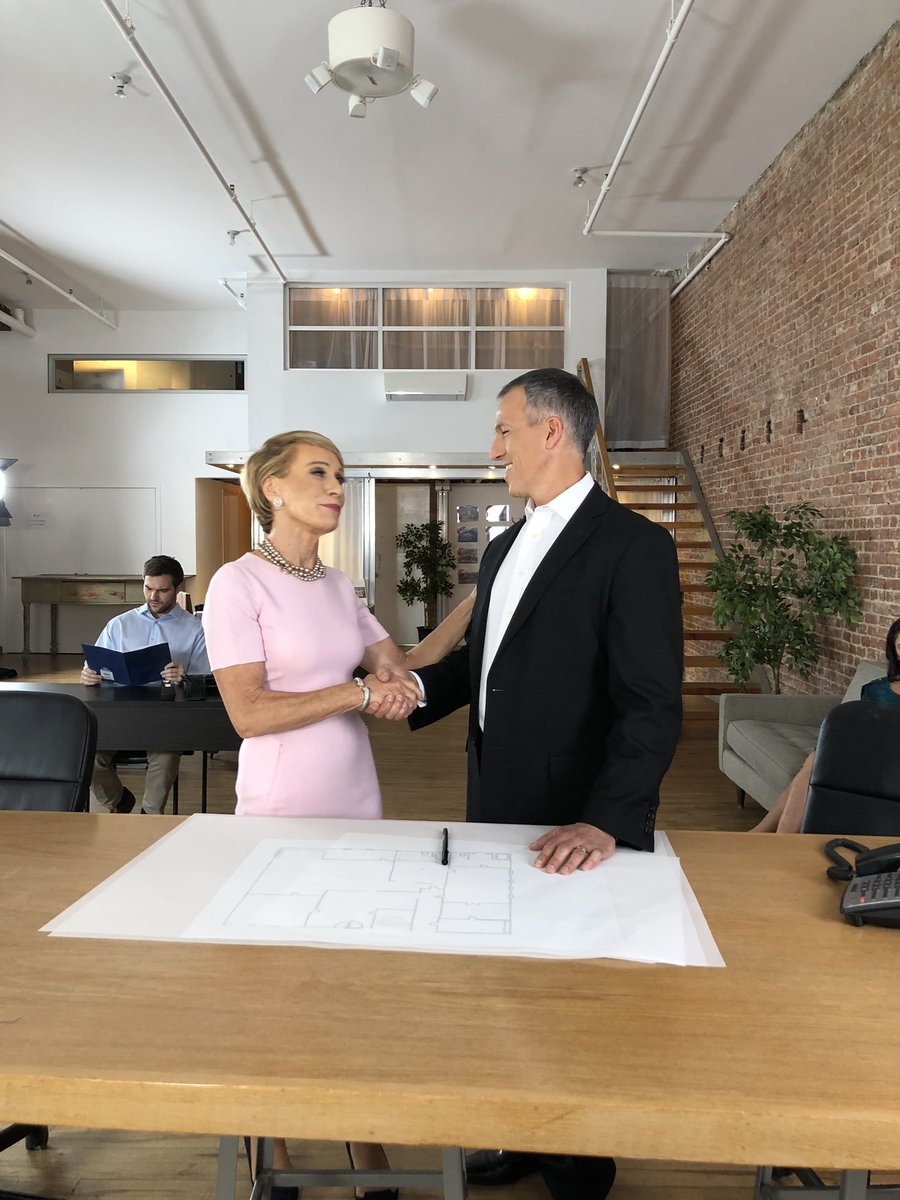 ChrisHellerCEO's tweet photo. #Barbaralovesmellohome #mellohome #loanDepot https://t.co/ojYRaj4bcF