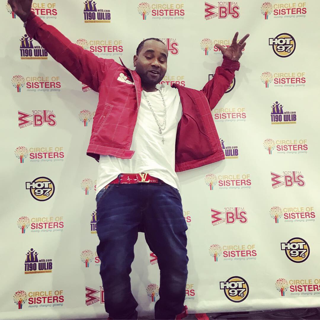 1Rayvon's tweet photo. Javits Center “Circle Of Sisters” 👯♀️ #recap #aboutlastsaturday #rayvon #sugarbear #live #loud #reggae #artist #caribbean #wbls #hot97 #circleofsisters #bigup #classic #dancehall #dj #jamkam #music #musiclife #show #onstage #gtcent #performance #performer #singer #singers https://t.co/VFTb6HdW5P