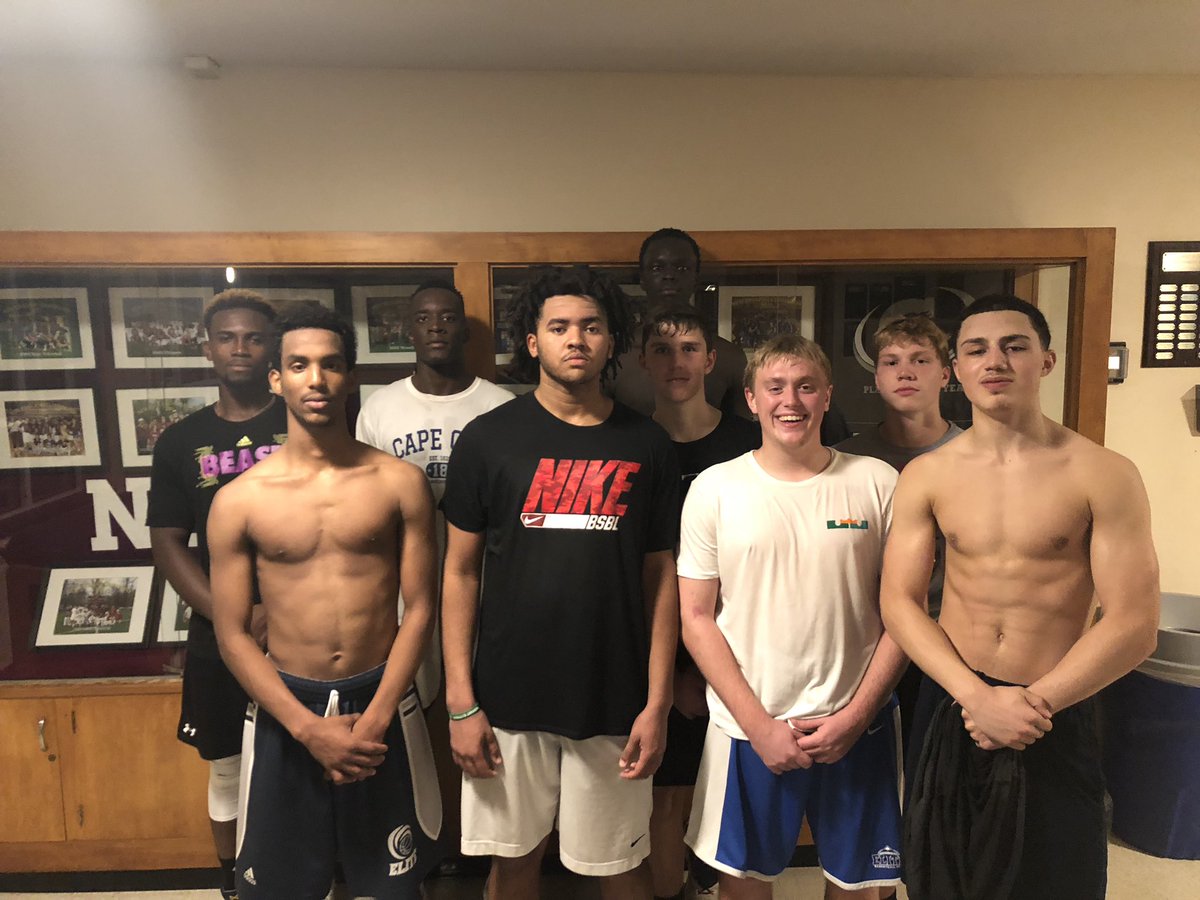 BlueWaveBBall's tweet photo. Thank you to @NMHbasketball Coach Carol and his team for hosting our guys tonight! Campus tour and open run is just what these guys needed to stay motivated. #ClassActProgram @MBRmaine @benonek44 @TreyBallew_23 @gabe79189851 @DierhowB @Clovejoy14 @askar_houssein @Pedrfl10 @pyzy26 https://t.co/uWOj3s5Nvj