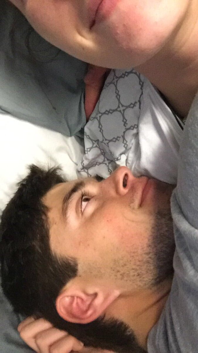 kpri345's tweet photo. Nothing feels more like happiness than the way he looks at me https://t.co/oPoAlQchUv