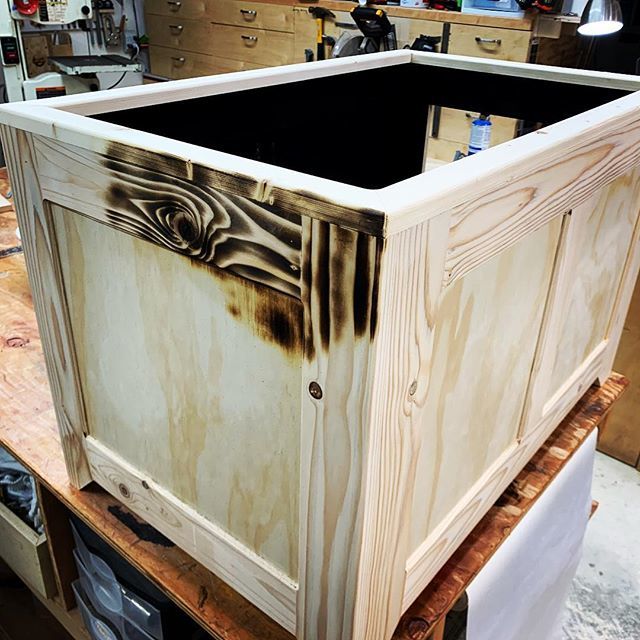 RyanisLucky's tweet image. Its a start. #burntfinish #burntwood #pinechest ift.tt/2DLfBR1