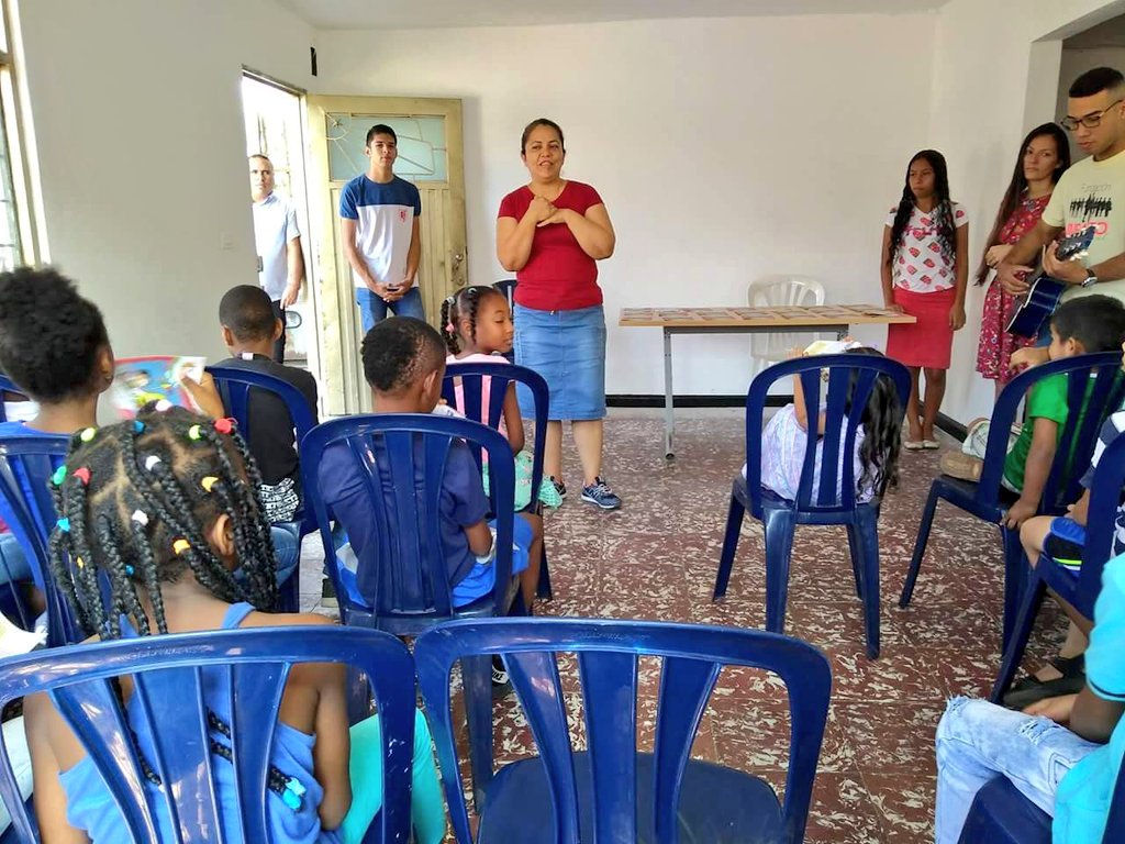 fundimpacto's tweet photo. #FelizSemana 
Ya dimos  inicios a las actividades de nuestra #CasaHogar tratamos el tema.  #Dios tiene el control de todo. Los espacios no están como queremos,  pero vamos avanzando en este gran proyecto de la mano de Dios. https://t.co/rsIhd6EAOK