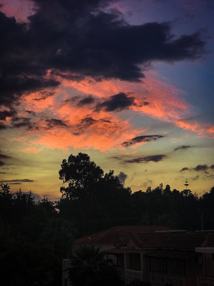 Last morning here in @Zakynthosgreece . . . . . . . #zakynthos #greece #traveljunkie #travelmode #travelphotography #travelman #sunrise #beautifulsky #iPhone7Plus