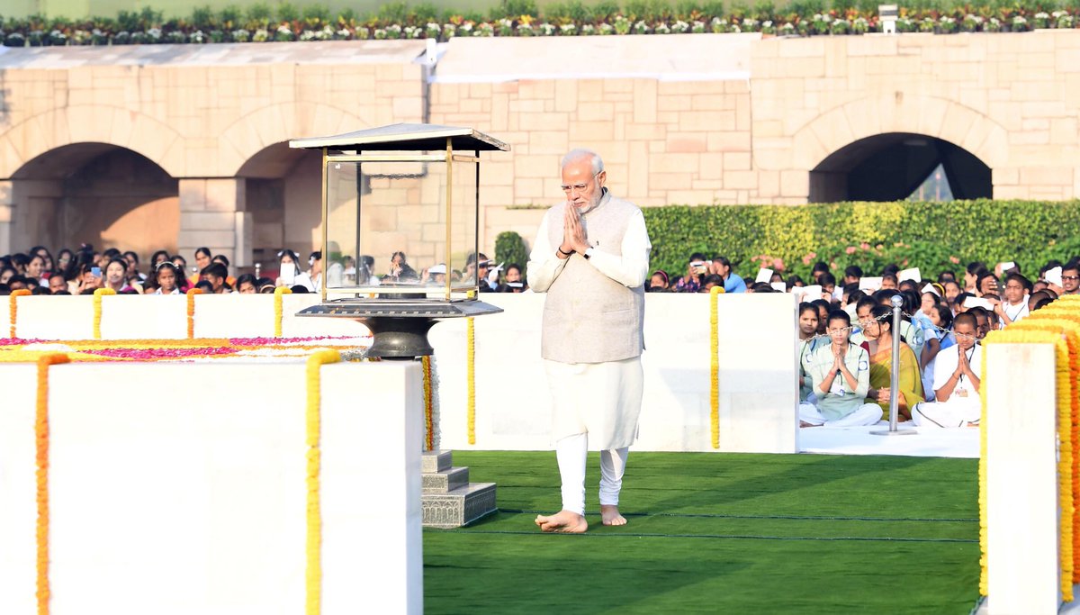 narendramodi's tweet photo. The noble thoughts of Mahatma Gandhi have given strength to millions across the world. He was a stalwart who lived for others and to make our world a better place. 

Paid tributes to Bapu at Rajghat this morning. #Gandhi150 https://t.co/Ot3kBDVLiv