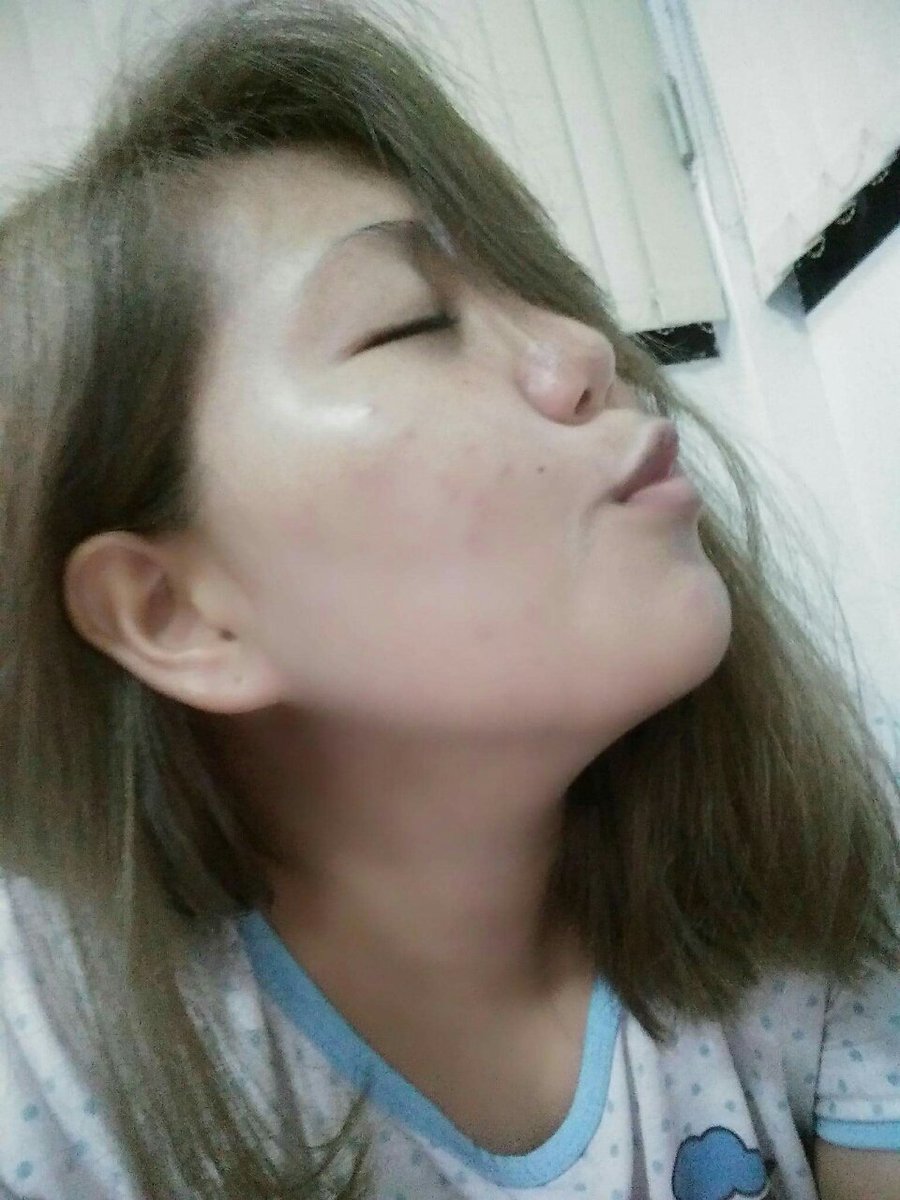 SLaosith's tweet photo. เตียงยังว่าง คนข้างๆก้อยังไม่มี พ้ามมมม
ลงเวรแร้วนอนได้ ห้าโมงมีเวรต่ออีกนะ
บาลนอนน้อย https://t.co/fzdewqbChb