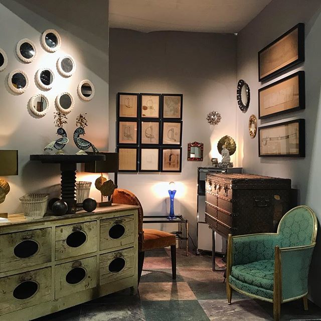 3details's tweet photo. Opening today @decorativefair #3details stand D9 
#decorativefair #maisoncharles #christiandior #charlesdudouyt #louisvuitton #antiques #decorativeantiques #linevautrin #paulfollot #matégot #jacquesadnet #francoislembo #midcentury #batterseapark #edgarbr… https://t.co/WPj914SdZX https://t.co/XpWrz2cmNX