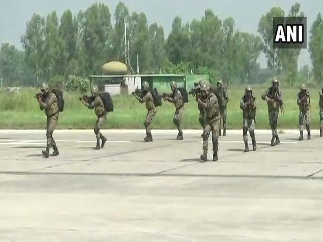 dailyajitnews's tweet image. ਗਰੁੱਡ ਕਮਾਂਡੋ ਫੋਰਸ ਵਲੋਂ ਆਦਮਪੁਰ ਏਅਰਬੇਸ ਵਿਖੇ ਜੰਗੀ ਅਭਿਆਸ
beta.ajitjalandhar.com/latestnews/237…
@dailyajitnews #IndianAirForce #GarudCommandoForce