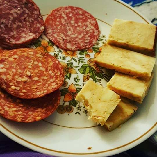 RaeLynBardon's tweet photo. After #dashing dinner. Hard salami, spiced salami, tomato basil cheese. All from #aldis and #keto! #tips #easymeals #dasher #DoorDasher https://t.co/TFb24jdxAb https://t.co/gfl4neBXLj