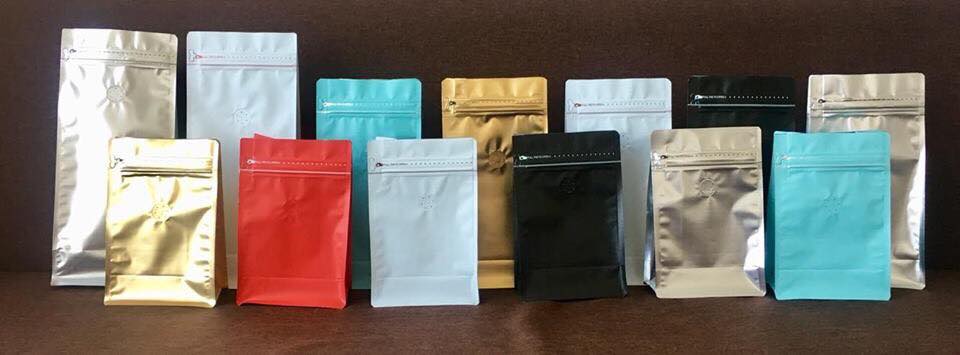 Manufacture for 250g/500g/1kg Flat bottom bags/stand up pouch/gusset side bags/kraft paper bags/One-way Valve 
Whatsapp:+86 13725551042 Candy Huang
Skype:loftist1028
Email:sales2@yuanjingshiye.com