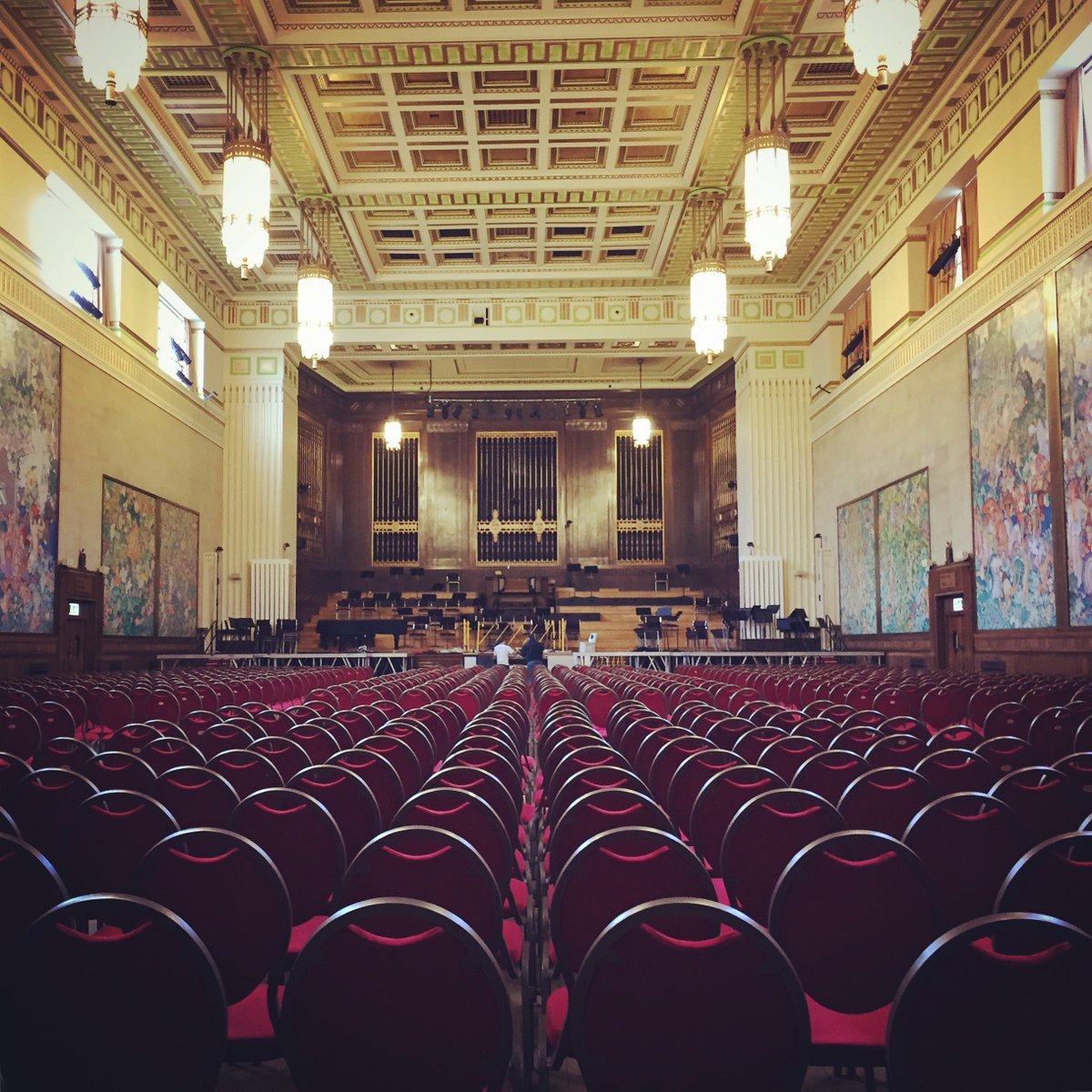 SwanseaFestMA's tweet photo. Our first event of the day starts in just over an hour at @TheBrangwyn! Brecon Cathedral's Director of Music @PowerJStephen will be playing the Brangwyn's magnificent 4-manual Willis organ and admission to the concert is free. Just arrive at the Brangwyn Hall before 12:45 today! https://t.co/PNxGC4RgpC