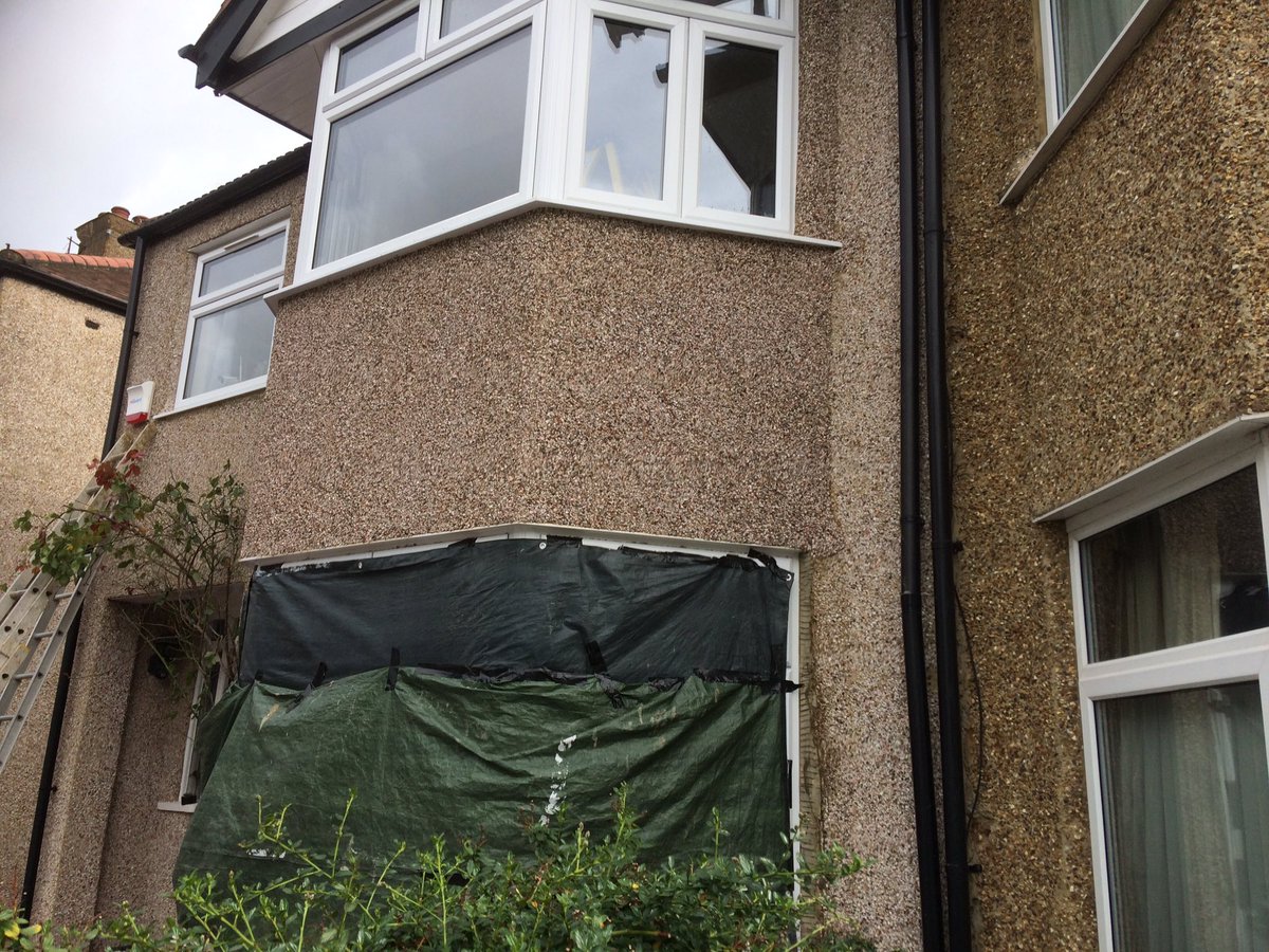 PegasusPlaster's tweet photo. Pebble dashing front bays to match existing with Canterbury spar finish #pebbledash #Barnet #pebbledashing https://t.co/QNkYYm3Qwt