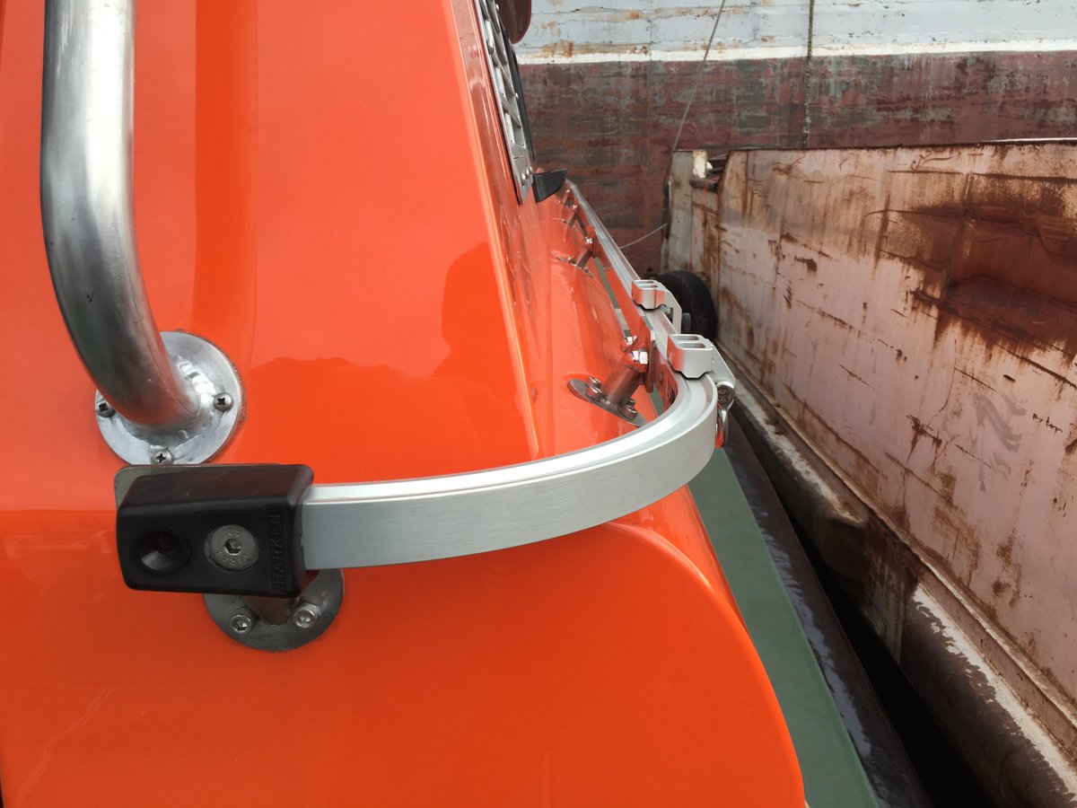 Harken_SandR's tweet photo. “The TR31 system proposed to us by Harken Industrial ensures that crew and pilots can tether to the vessel and safely move around the boat without having to worry about falling in the water." Find out more: https://t.co/3CwTly3uyO 

#HarkenIndustrial #CommercialMarine #SaferAtSea https://t.co/QJHSGXQUYE