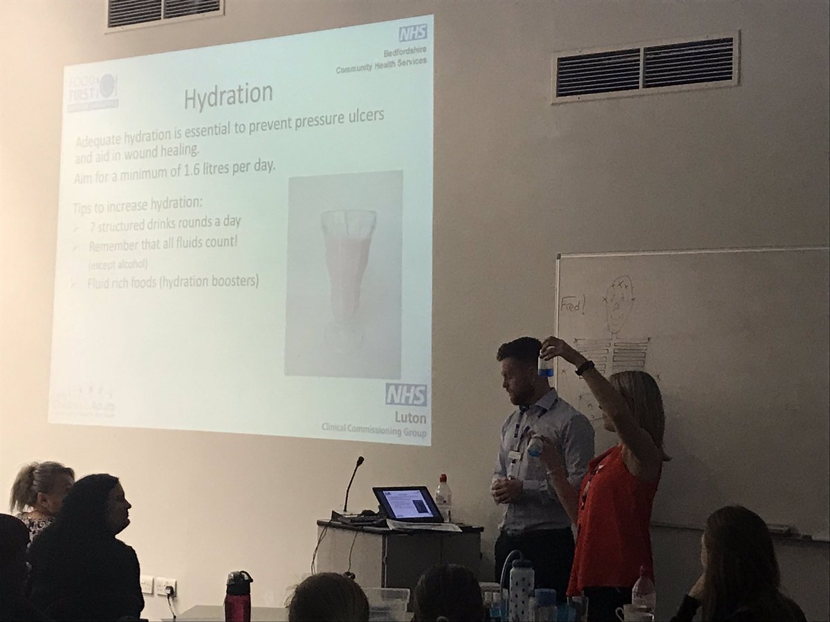 Vittoria_Romano's tweet photo. Our wonderful dietetic assistant practitioners @Yvonne_Lennon &amp; #joecorcoran talking about how we can maximise nutrient intake in those with #malnutrition and #pressureulcers #PUFFINs #malnutitionawarenessweek @ccs_nhst @NHS_ELFT #foodfirst #AHPsintoAction https://t.co/ItTPS3Y2hE