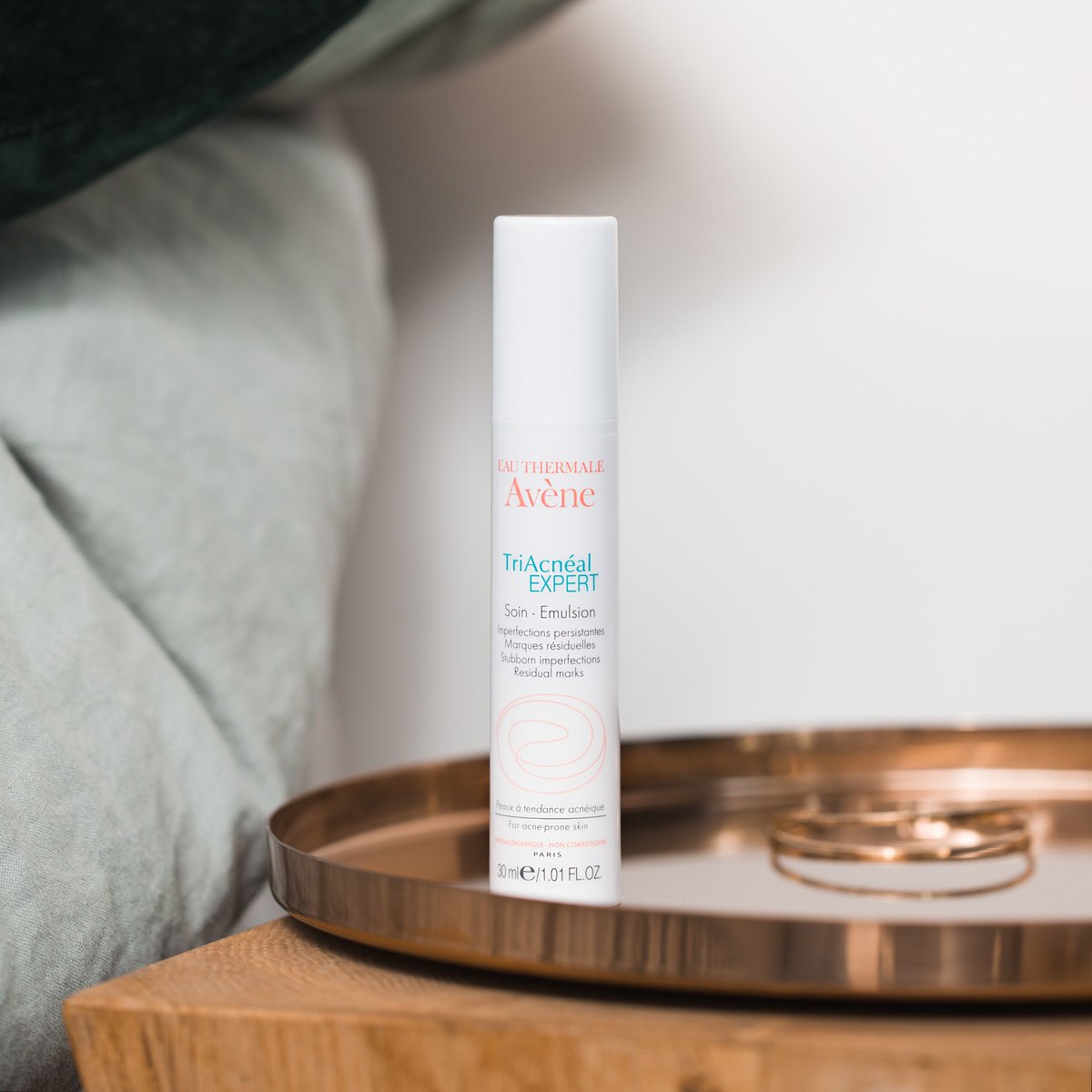 Avene_UKI's tweet photo. Looking for a hard-working night moisturiser? ✨🌙 Then meet our multitasking hero TriAcnéal EXPERT: your one-stop solution to targeting the first signs of ageing AND residual marks &amp; blemishes. Stock up now to save 25% off at @escentual! https://t.co/SVeUHYFKKN https://t.co/QCrSchPiM6