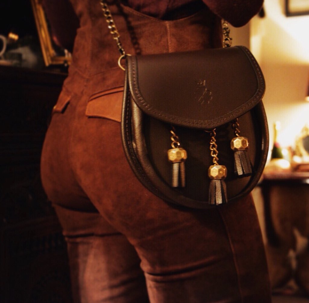 Forever inspired by the heritage styling of @solveiginscotland 🧡  One to follow if you don’t already! |  We’re offering this brown leather 1834 &amp; others for a special price on our new <a href="/depop/">Depop</a> store depop.com/lnixey.  Be quick, once they’re gone, they’re gone 😜 #depop