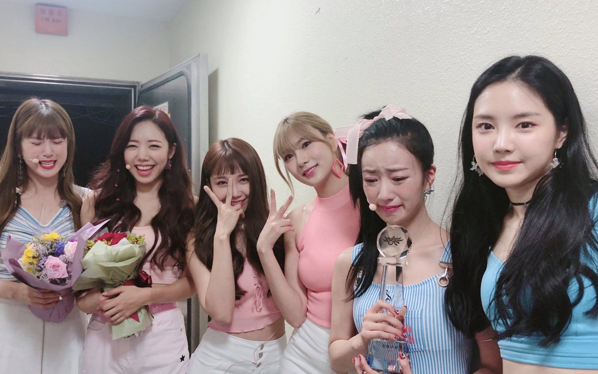 miyeoooooon's tweet photo. same energy #WJSN1stWin #ImSoSick3rdWin https://t.co/gcTUIR5wyj