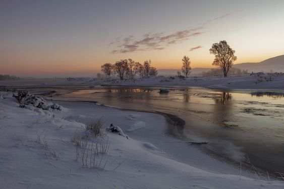 Waiting on sunrise at Loch Ba, Rannoch Moor [uncredited] #Scotland #photography #Winter #dawn