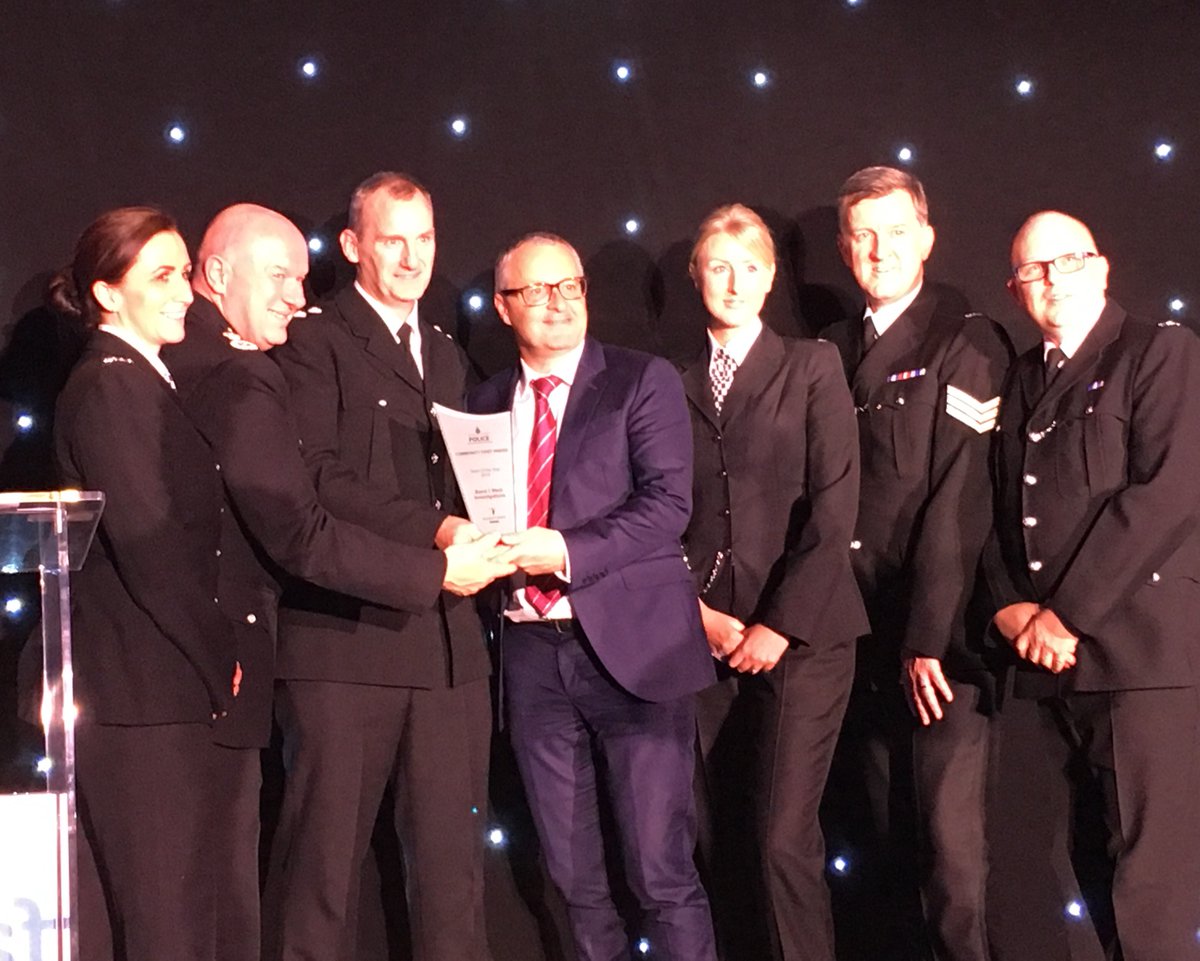 MerseyPolice's tweet photo. We recognised police officers and staff for their dedication, professionalism and commitment to serving the communities of #Merseyside at an award ceremony in #Liverpool last night. #CFA2018 Read all about the winners here: https://t.co/gFfWftGaVX https://t.co/3usTPjXkR9