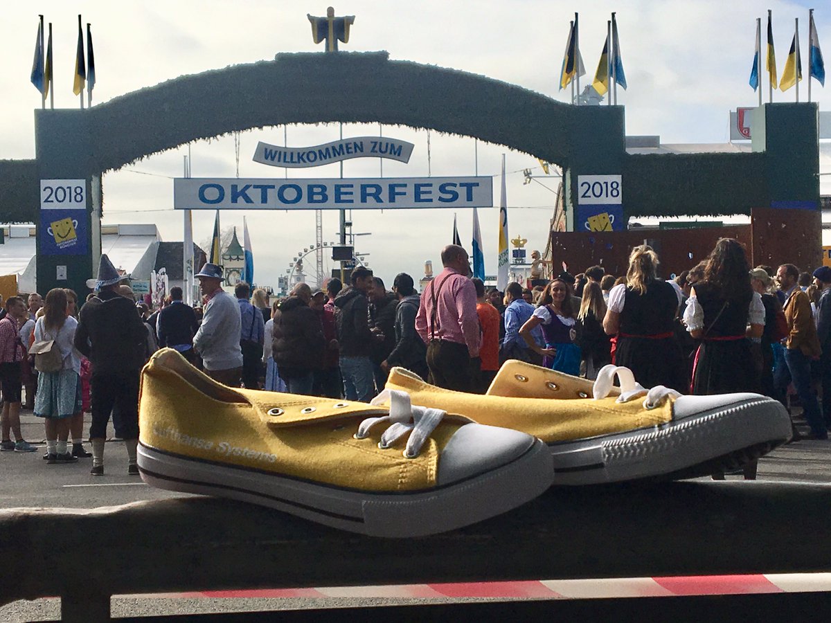 muzik_michael's tweet image. Look at them! Our around-the-world traveling #airlineconsulting sneakers on their way to the IATA Global Airport and Passenger Symposium in Athens, Greece, made a short stop-over at the Oktoberfest in Munich! 
#findtherightpartner #lufthansasystems